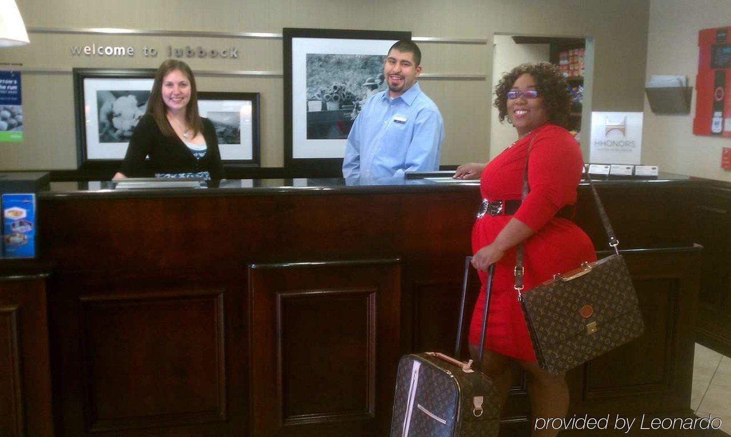 Hampton Inn & Suites Lubbock Interior photo