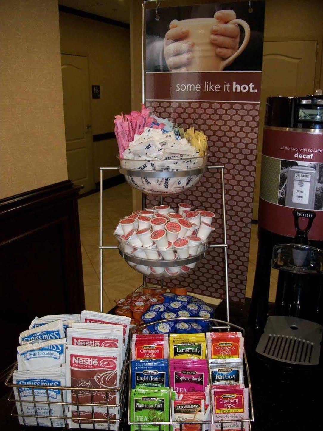 Hampton Inn & Suites Lubbock Restaurant photo