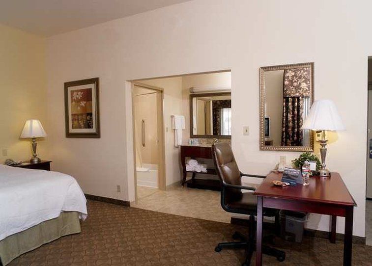 Hampton Inn & Suites Lubbock Room photo